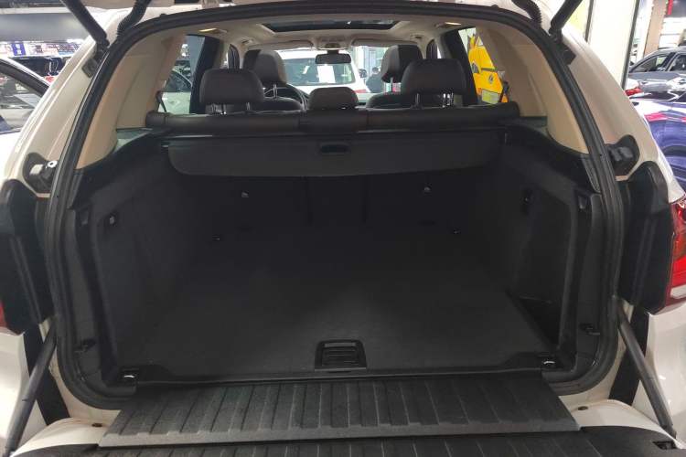 Used BMW X5 2015 xDrive28i
