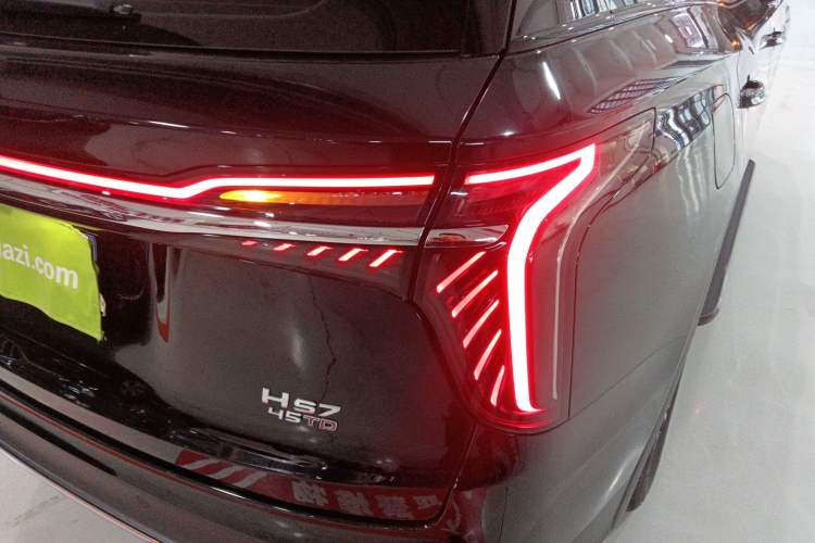 Used Hongqi HS7 2023 2.0T Automatic Two-Wheel Drive Flagship Edition Six Seats
