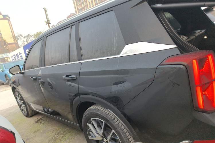 Used GAC Trumpchi GS8 2022 Linghang Series 2.0 TGDI Two-Wheel-Drive Luxury Smart Connectivity Version (7 Seats)