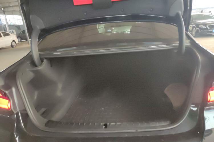 Used BMW 5 Series 2022 Restyled 530Li Leading Edition M Sport Package
