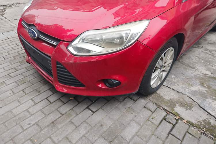 Used Ford Focus 2012 Sedan 1.6L Automatic Comfort Model
