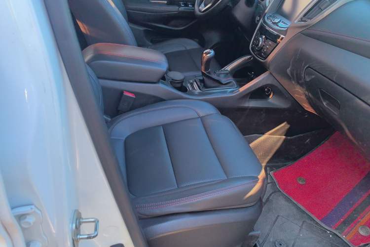 Used Changan CS75 2017 Shangku Edition 1.5T Manual ZhiXiang Model