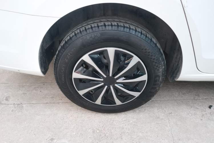 Used Volkswagen Jetta 2017 1.5L Manual Fashion Edition
