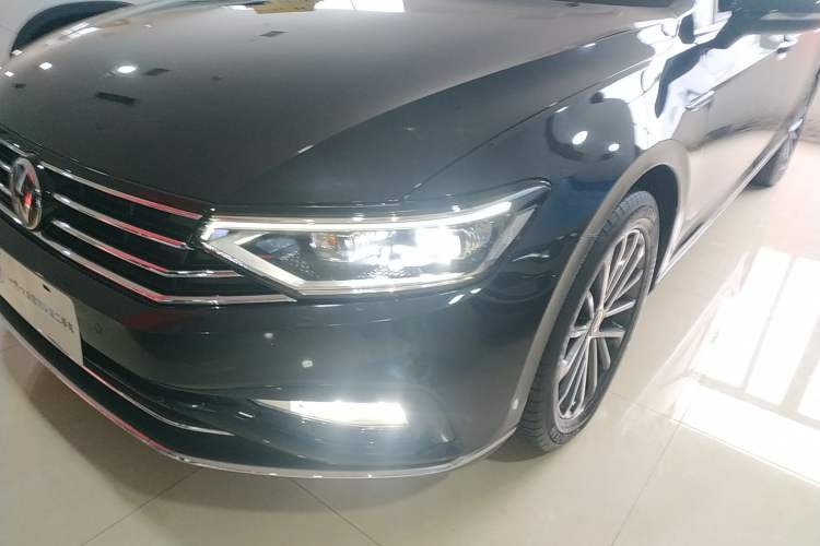 Used Volkswagen Magotan 2020 330TSI DSG Leading Model
