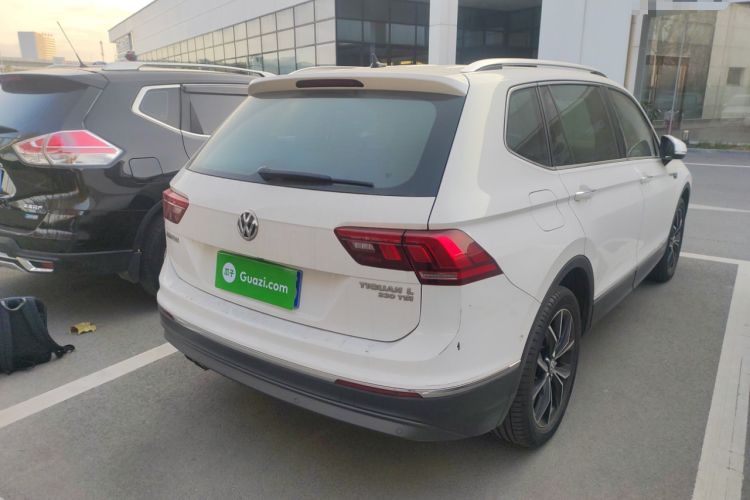 Used Volkswagen Tiguan L 2020 330TSI Automatic Two-Wheel Drive Smart Luxury Edition China VI Standard
