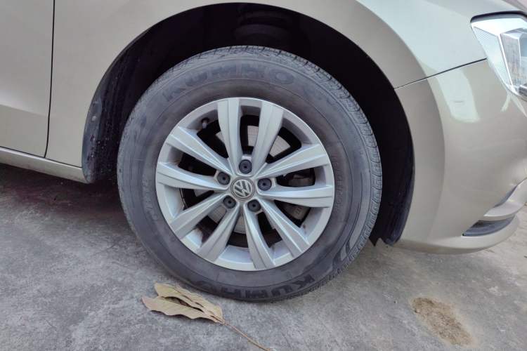 Used Volkswagen Bora 2017 1.6L Automatic Fashion Model