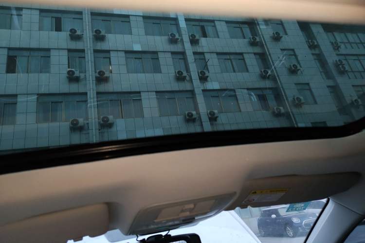 Used Roewe i5 2020 1.5L Automatic 4G Connect Luxury Flagship Edition
