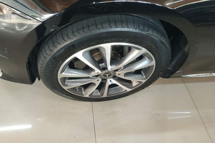 Used Mercedes-Benz E-Class 2019 Facelifted E 300 L Stylish Version
