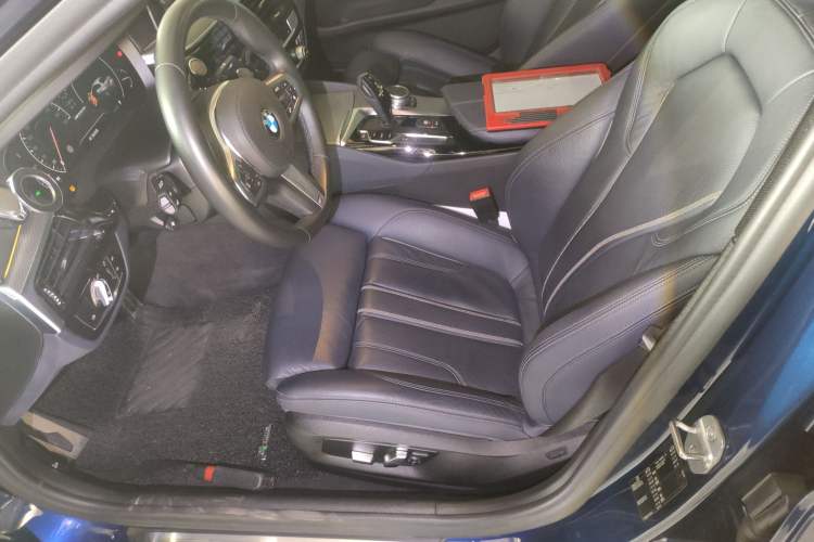 Used BMW 5 Series 2019 Facelifted 530i M Sport Package
