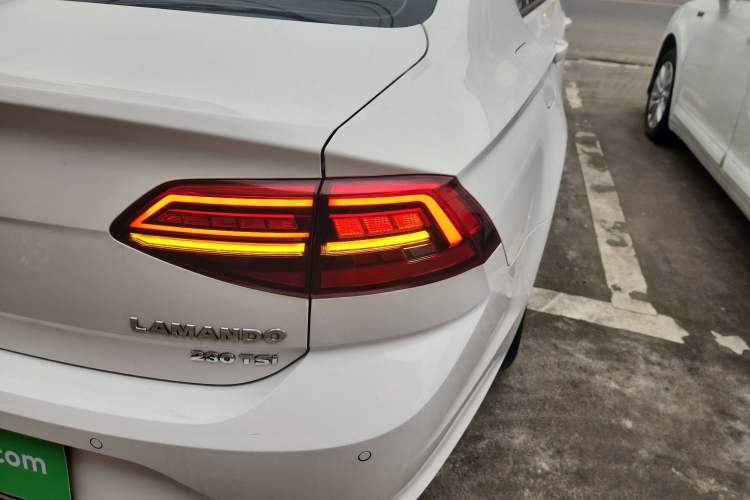 Used Volkswagen Lamando 2021 230TSI DSG Fashion Edition