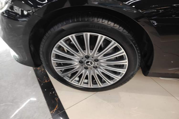 Used Mercedes-Benz E-Class 2018 Restyled E 300 L Sport Luxury Edition
