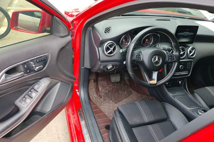 Used Mercedes-Benz A-Class 2018 A 200 Fashion Model
