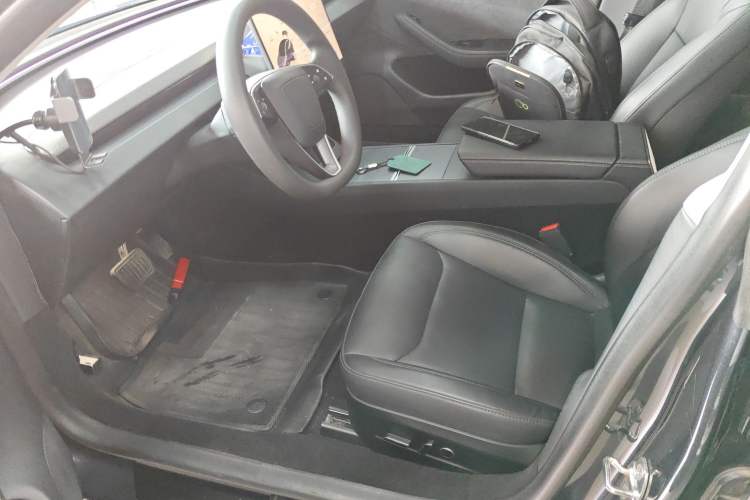 Used Tesla Model 3 2023 Long-Range All-Wheel-Drive Version
