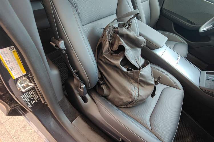 Used Tesla Model 3 2023 Rear-Wheel-Drive Version
