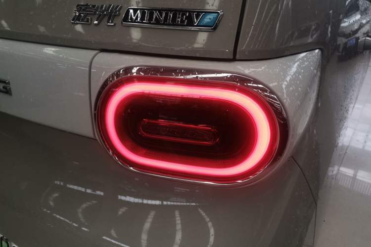 Used Wuling Hongguang MINIEV 2024 3rd Generation 215km Advanced Version
