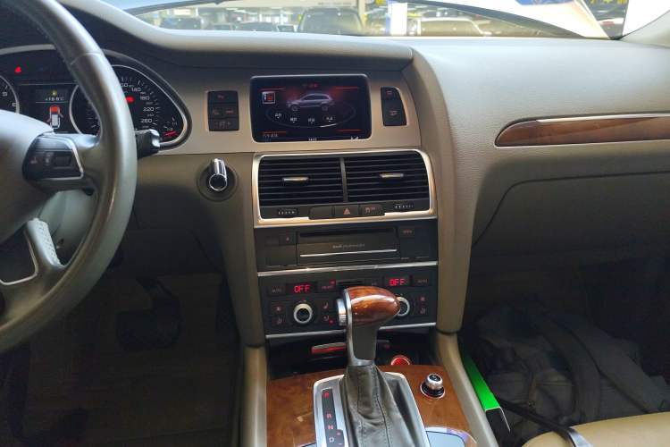 Used Audi Q7 2013 35 TFSI Technology Edition
