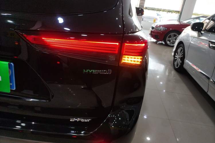 Used Toyota Highlander 2022 Dual-Engine 2.5L Four-Wheel Drive Prestige Version 7 Seats