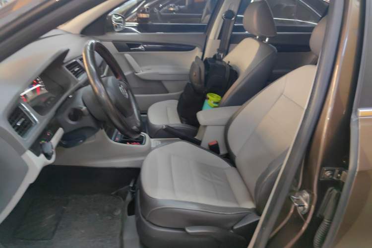 Used Volkswagen Gran Lavida 2013 1.4 TSI Automatic Comfort Model
