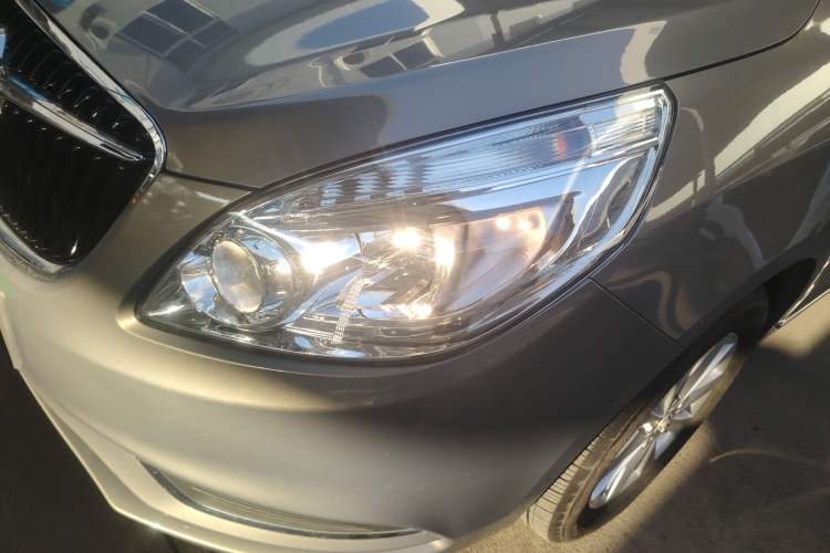 Used Buick GL8 2018 28T Luxury Model China VI Standard