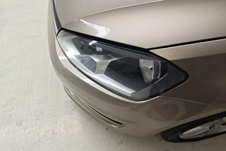 Used Volkswagen Golf 2017 1.6L Automatic Comfort Million-Vehicle Anniversary Edition
