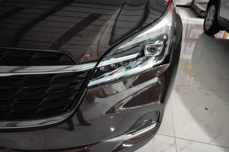 Used Buick Envision 2021 532T Two-Wheel-Drive Luxury Version
