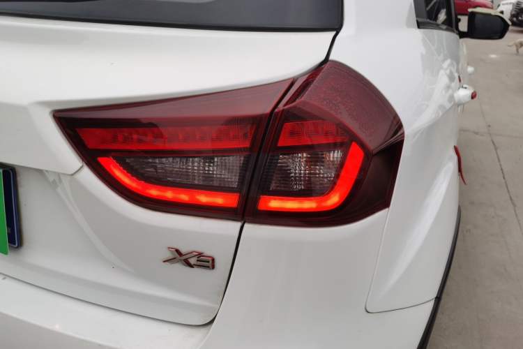 Used Geely Auto Vision X3 2019 Upgraded Model 1.5L CVT Prestige Version