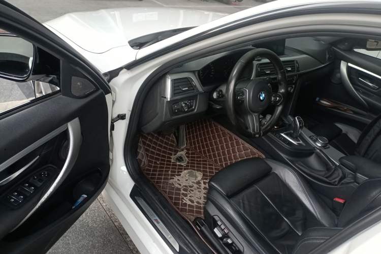 TDK.VehicleDetails.img