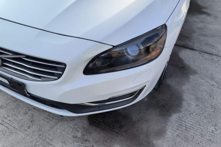 Used Volvo V60 2014 Restyled T5 Zhiya Edition