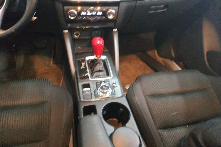 Used Mazda CX-5 2015 2.0L Automatic Two-Wheel Drive Urban Version
