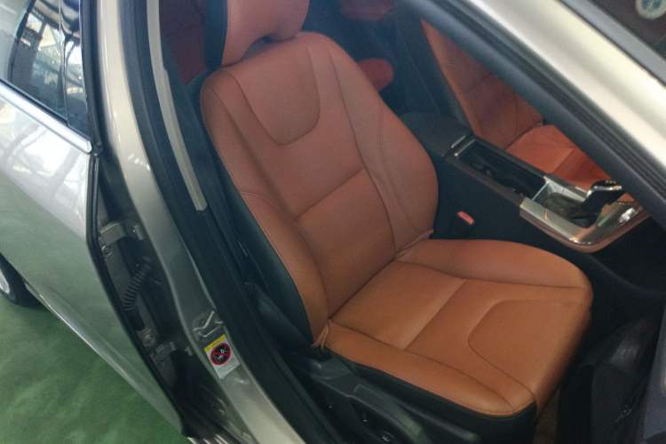 Used Volvo S60 2016 S60L T4 Zhiyuan Edition
