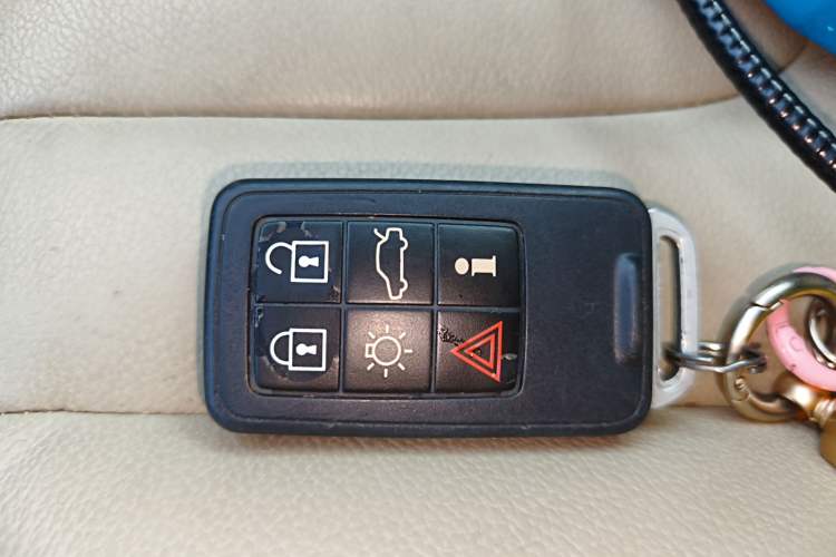 Used Volvo V60 2015 T5 Zhiya Edition
