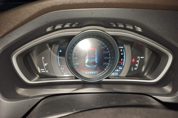 Used Volvo V40 2016 T3 Zhiyi Edition