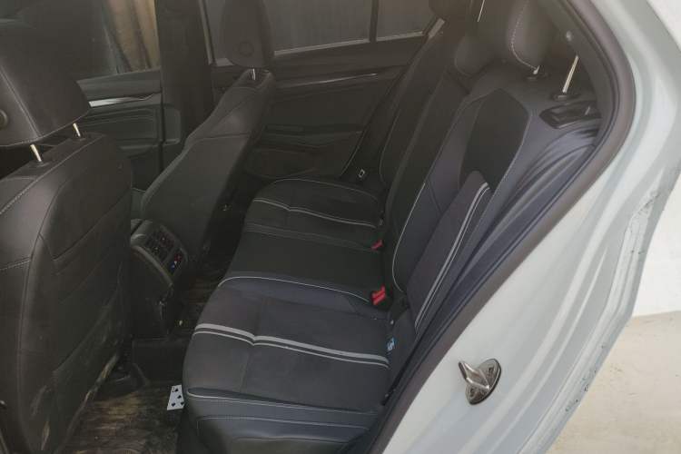 Used Volkswagen Golf 2023 Facelift 280TSI DSG R-Line Lite