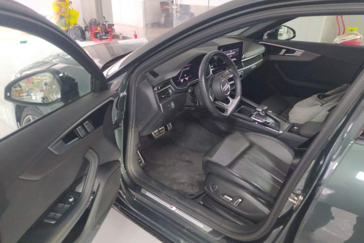 Used Audi A4L 2024 40 TFSI quattro RS Performance Package
