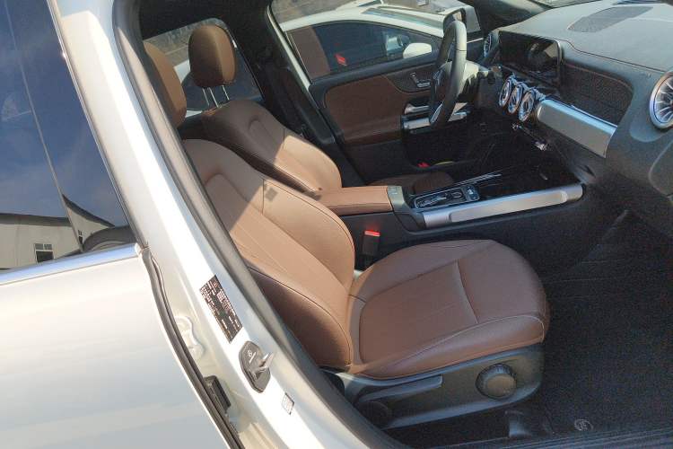 Used Mercedes-Benz GLB 2024 Refresh GLB 220 Dynamic Edition
