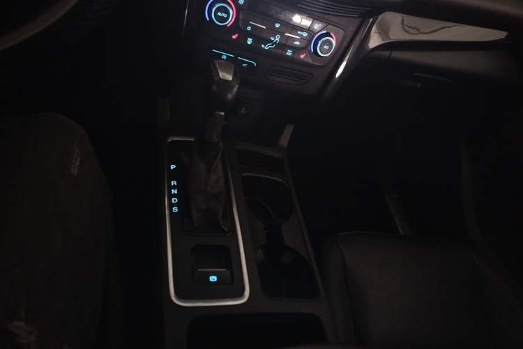 Used Ford Kuga 2017 EcoBoost 180 Two-Wheel-Drive Luxury Wing Edition
