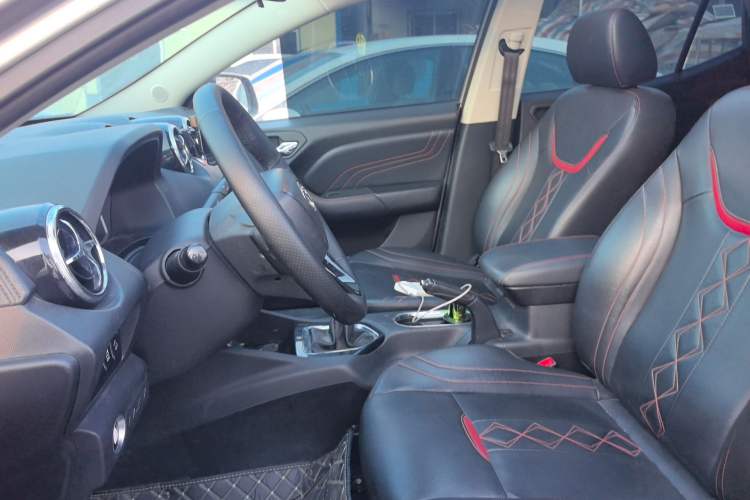 Used Soueast DX3 2018 1.5L Manual Luxury Model
