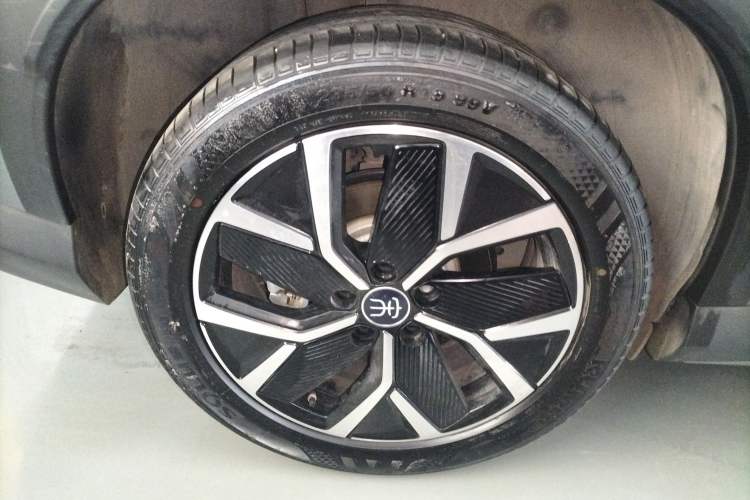 Used BYD Song L DM-i 2024 160 km Excellence Version
