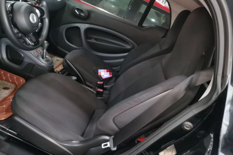 Used  fortwo 2015 1.0L 52 kW hardtop Dynamic version
