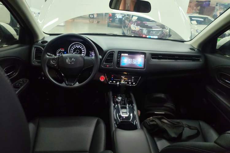 Used Honda Vezel 2020 220 TURBO CVT Luxury Edition
