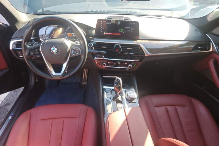 Used BMW 5 Series 2018 530Li Leading Model M Sport Package
