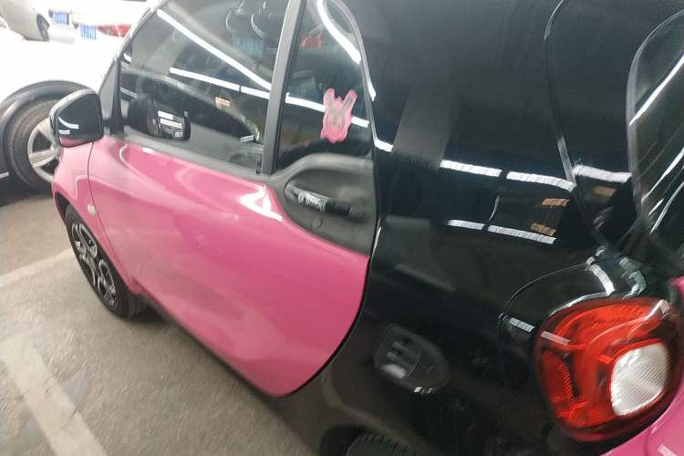 Used  fortwo 2016 0.9T 66kW Hardtop Pioneer Edition
