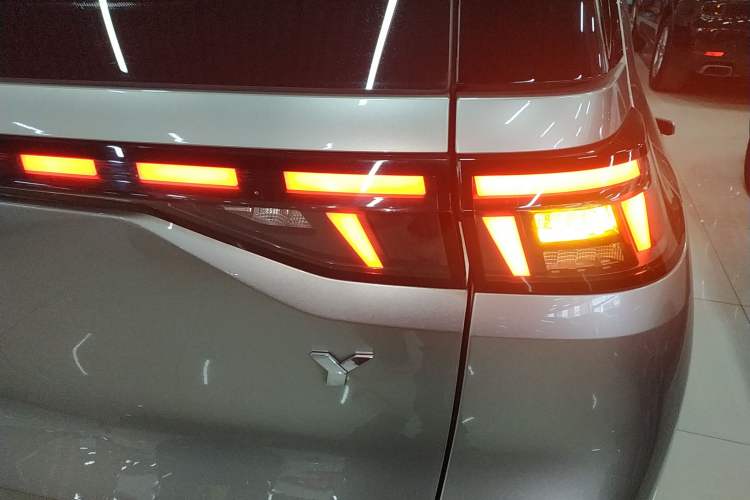 Used AION Y 2022 70 Intelligent Edition Lithium Iron Phosphate
