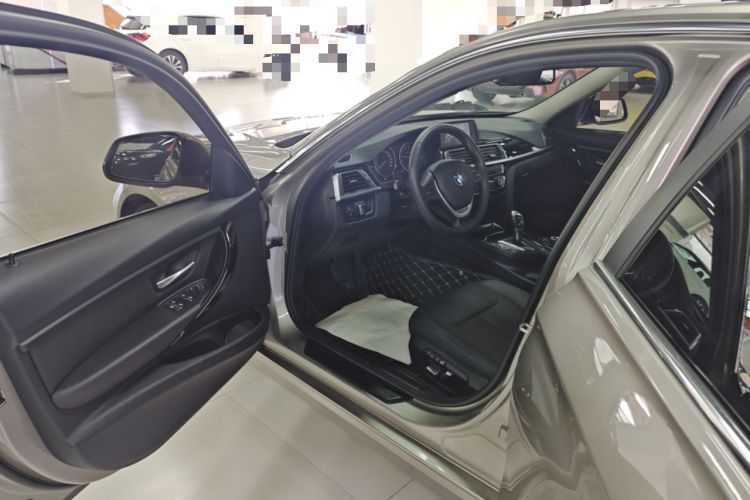 Used BMW 3 Series 2017 320Li Fashion Model
