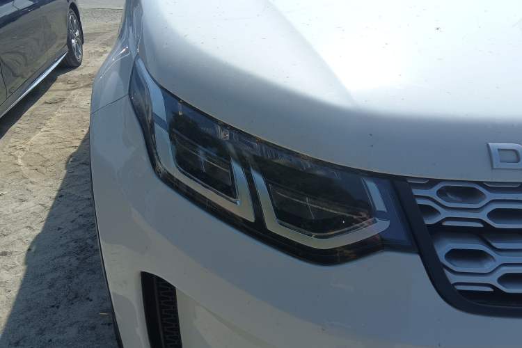 Used Land Rover Discovery Sport 2020 200 PS Family Edition