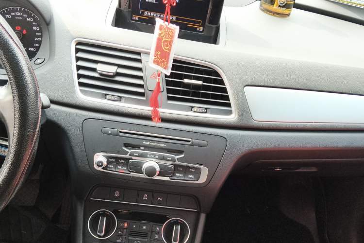 Used Audi Q3 2017 30 TFSI Fashion Model
