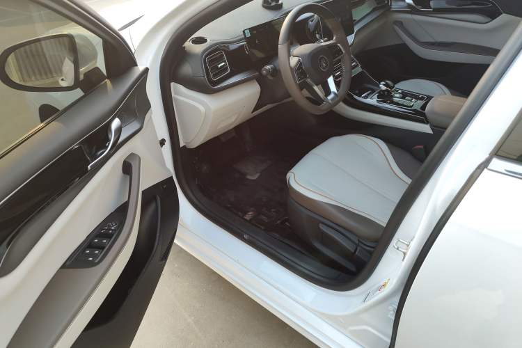 Used BYD Qin PLUS 2023 Champion Edition DM-i 120KM Leading Model
