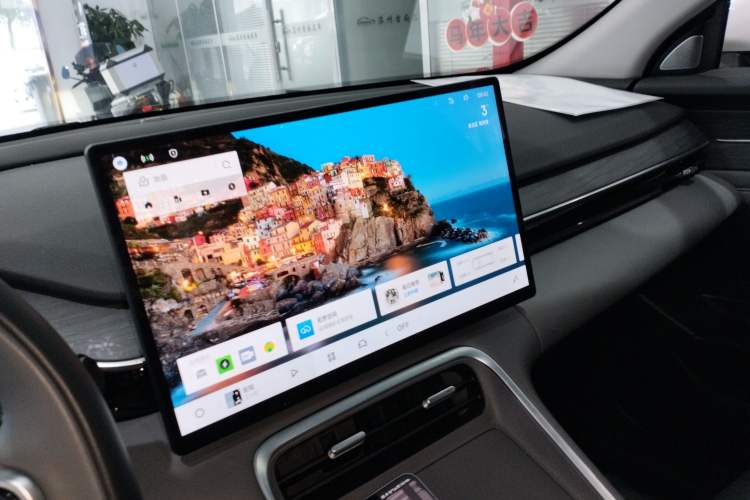 Used  L6 2025 EM-i 140km Starship Edition