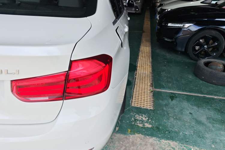 Used BMW 3 Series 2019 320Li Fashion Model
