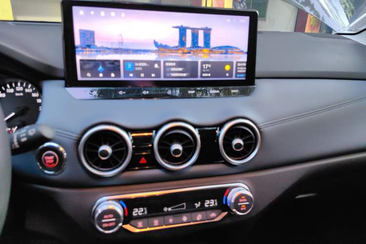 Used Nissan Qashqai 2025 Honor 2.0L CVT XV Genuine Edition